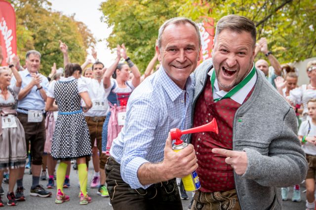 Erster Dirndl- und Lederhosen-Lauf © Lisa Kapici